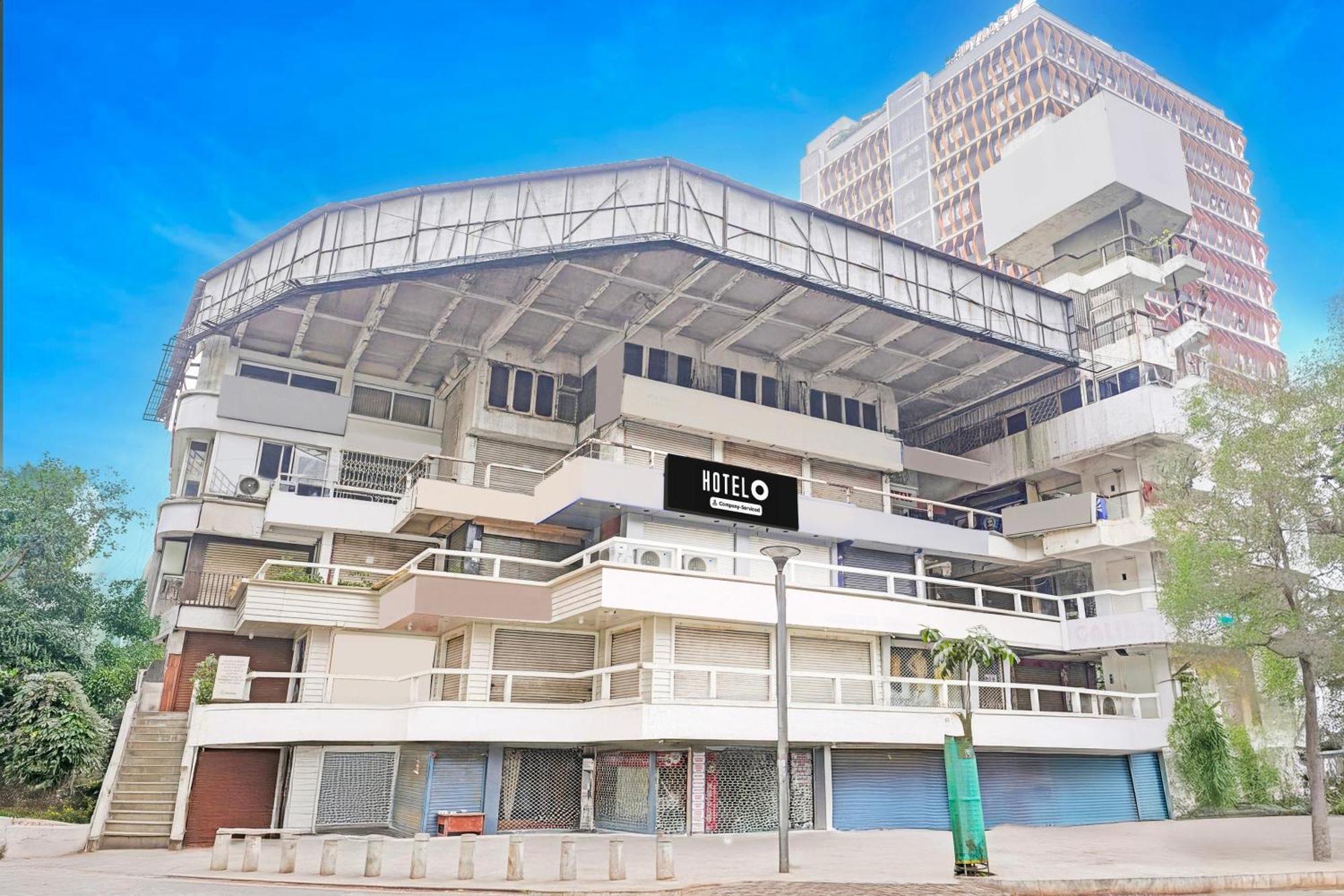 Super Hotel O Navrangpura Cg Road Formerly Hotel Yugraj アーメダバード エクステリア 写真